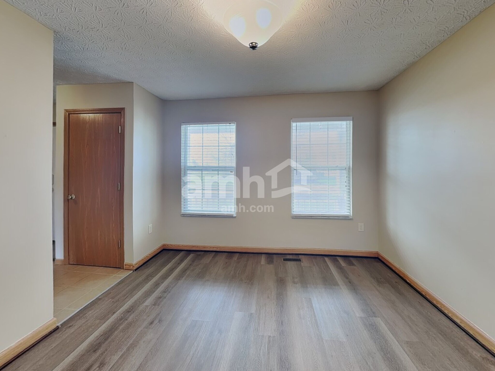 Building Photo - 4284 Promenade Ave