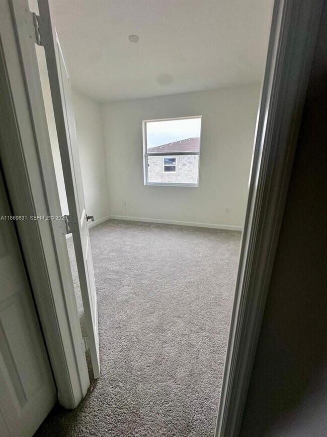 Building Photo - 35702 SW 178th Ct