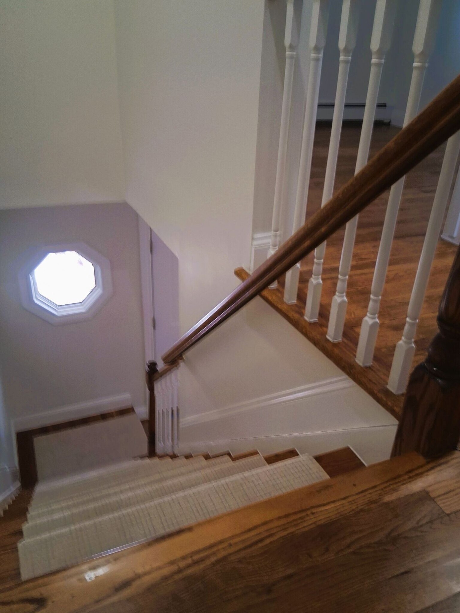 Building Photo - 34 Old East Neck Rd