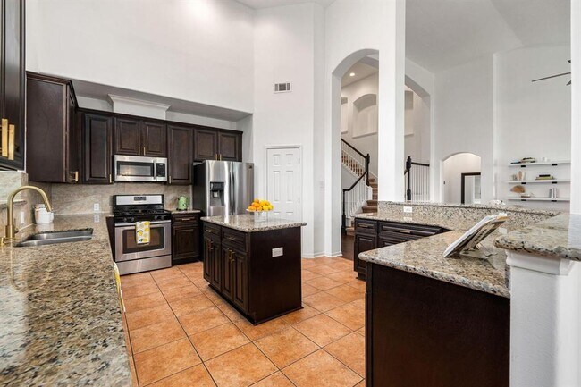 Building Photo - 1230 Ventura Canyon Dr