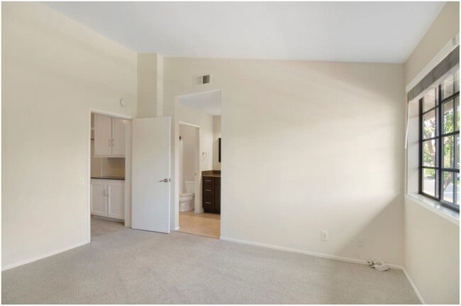 Building Photo - SPECTACULAR WOODBRIDGE HOME!!!