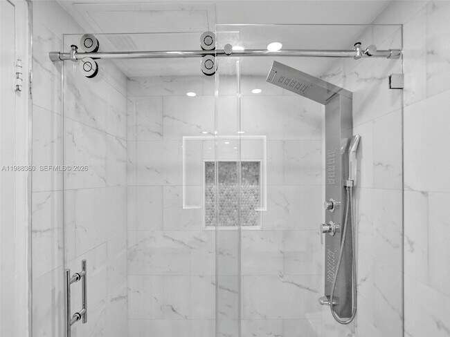 Building Photo - 2501 S Ocean Dr