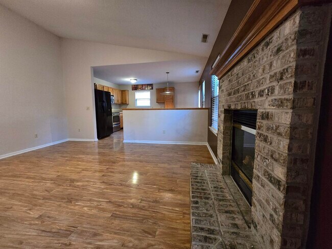 Building Photo - 235 Spring Forest Ct