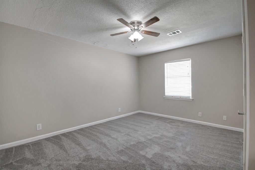 Building Photo - 925 Westland Dr SW