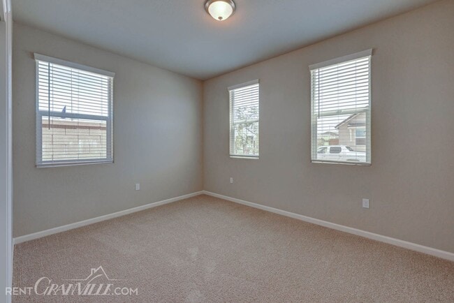Building Photo - Granville Realty Rental Home