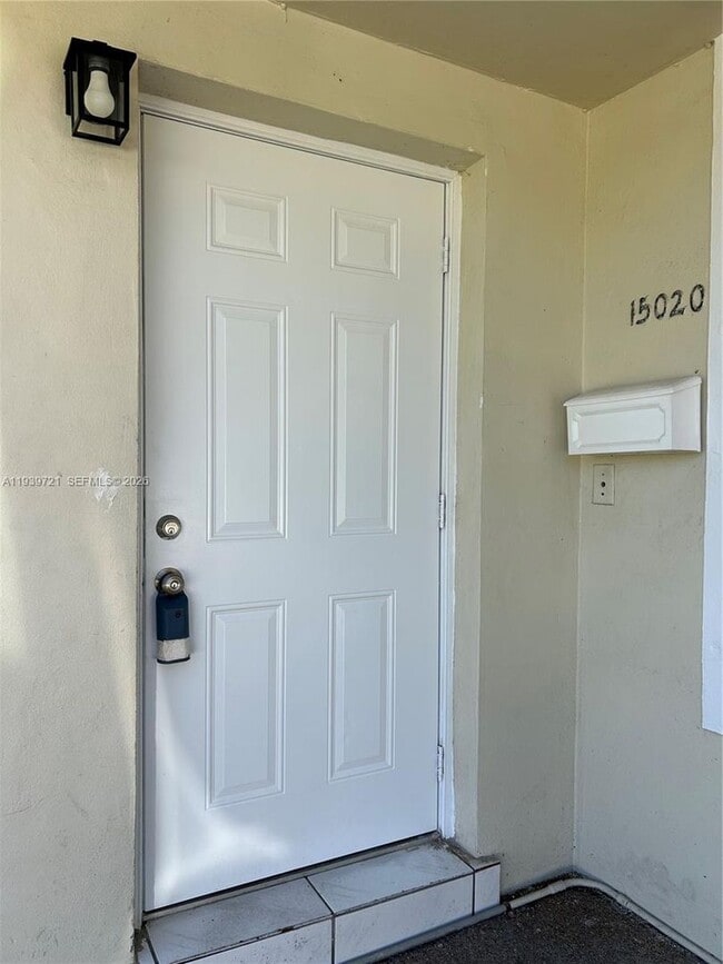 Building Photo - 15020 NE 6th Pl