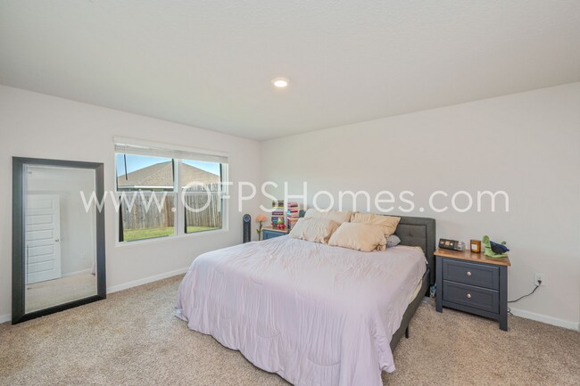 Building Photo - 4/2 in Pace Community!! AVAILABLE SEPTEMBER 2026!