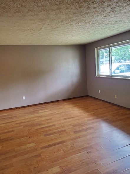 Building Photo - 6746 Harshmanville Rd