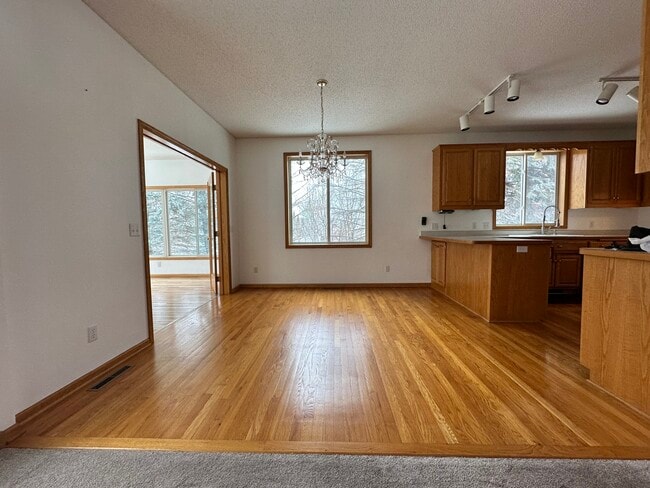 Building Photo - 1620 Spinaker Dr