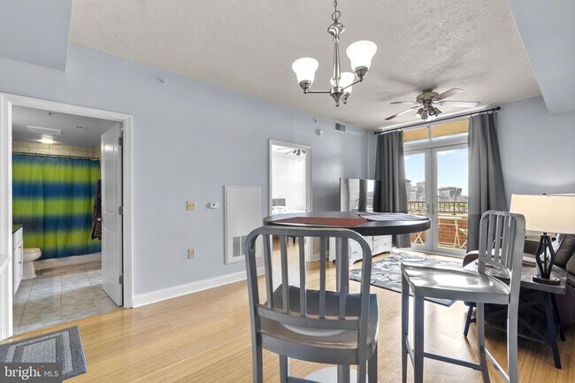 Building Photo - 11760 Sunrise Valley Dr