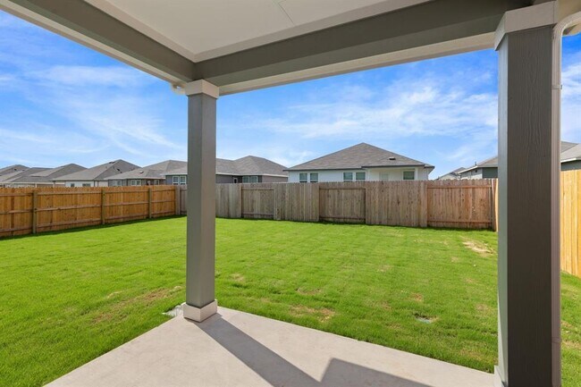 Building Photo - 220 Lazy Lizzy Rd