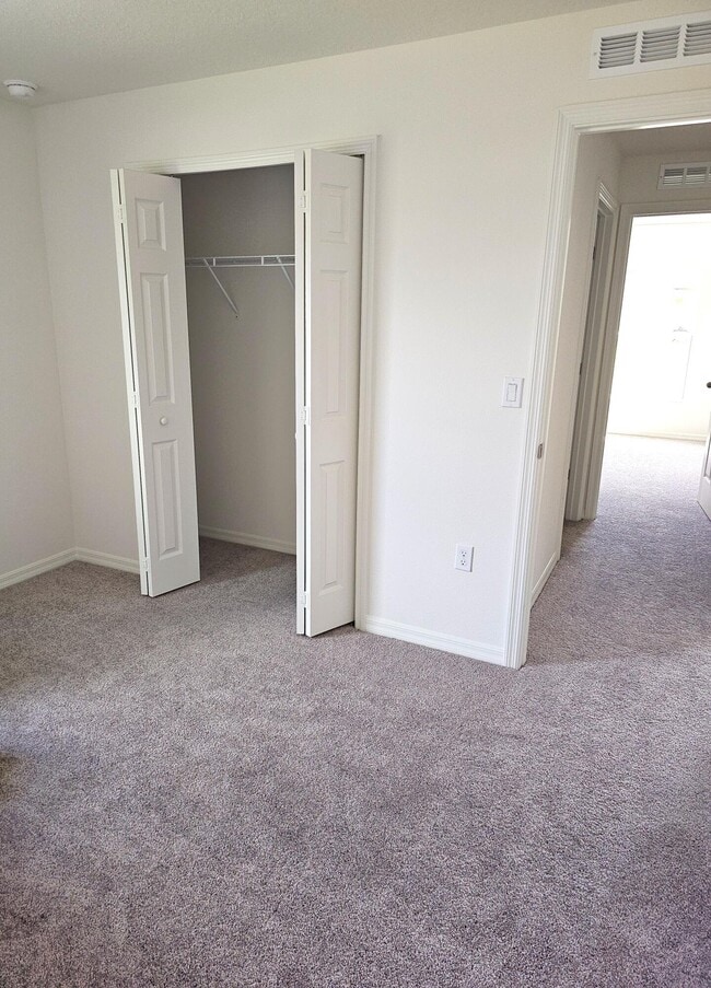 Building Photo - 3681 SW Haines St