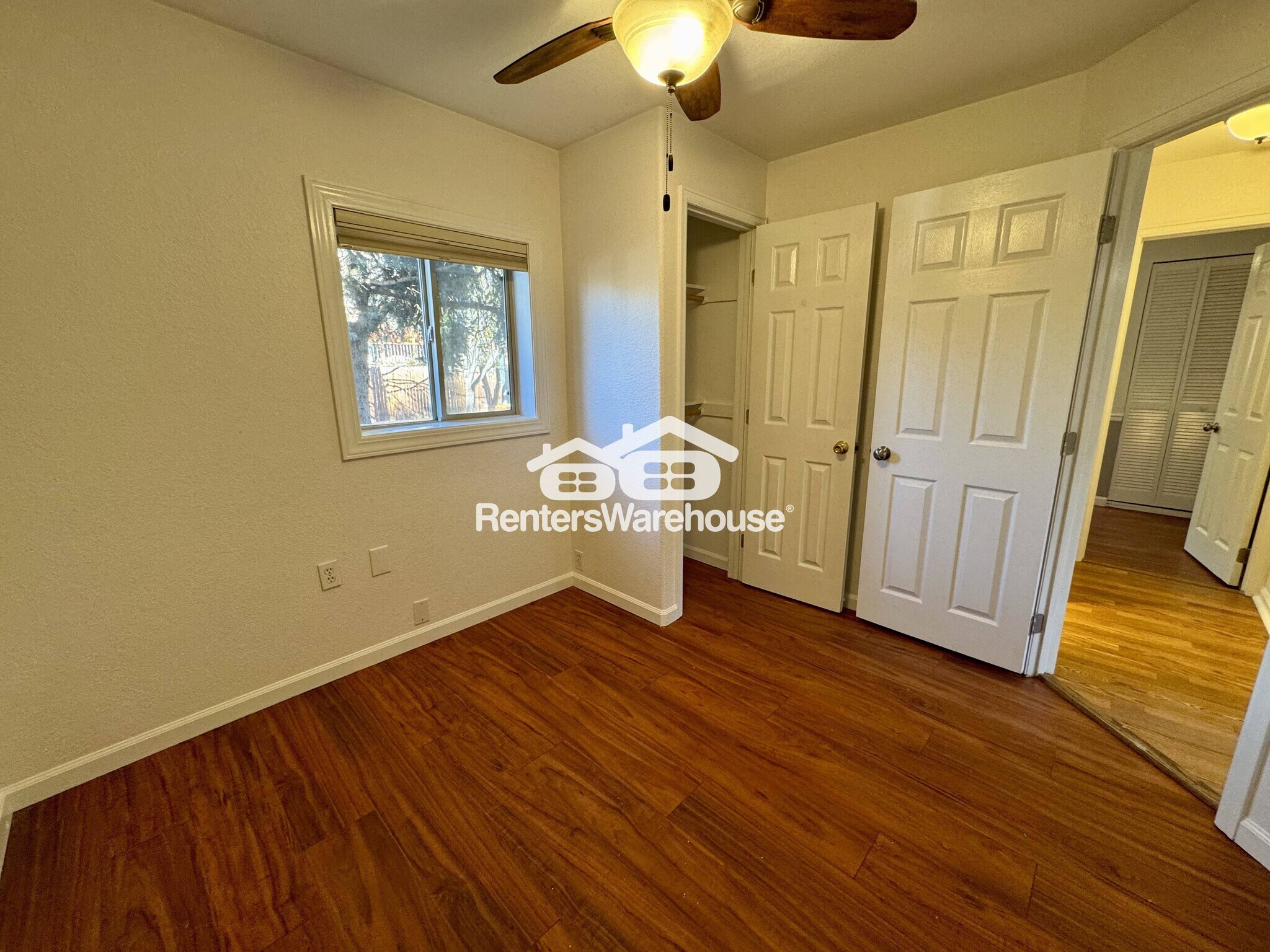 Building Photo - 1280 Van Gordon St