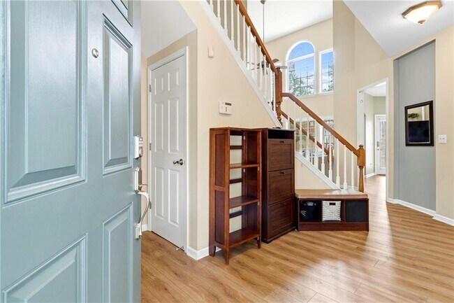 Building Photo - 374 Ivy Glen Cir