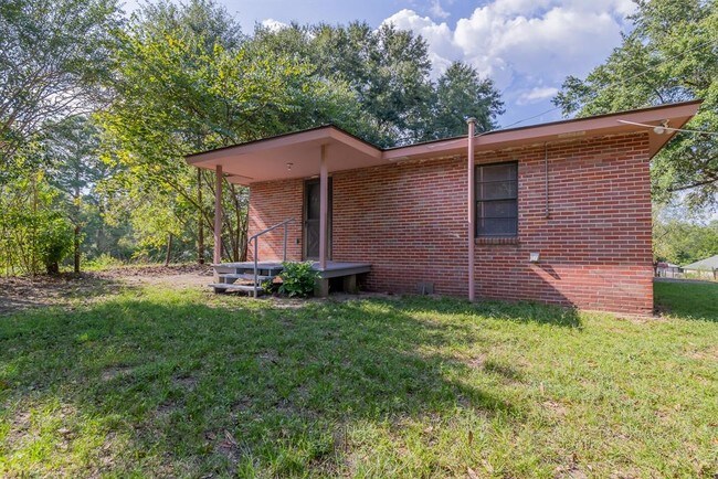 Building Photo - 11290 FM 1484 Rd