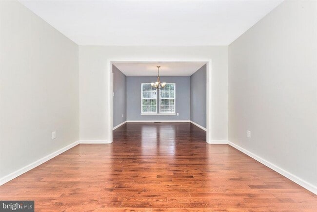 Building Photo - 2105 Twin Peaks Ct