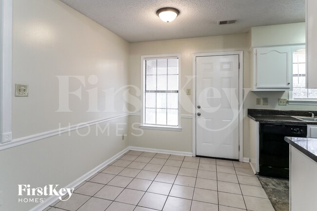 Building Photo - 4458 Shadow Creek St