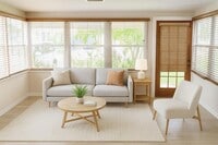 Building Photo - 904 SE 13th St