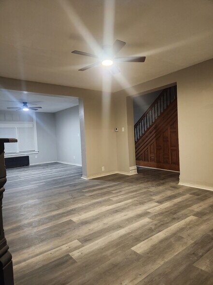 Building Photo - 147 Jucunda St