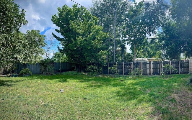 Building Photo - 742 NW 50th St