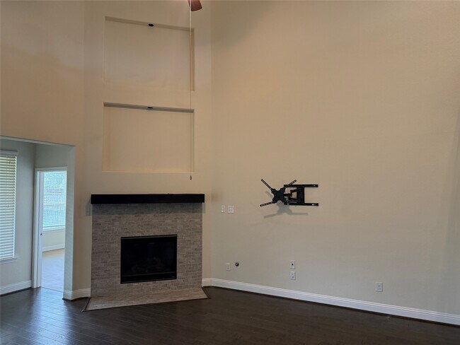 Building Photo - 6802 Tiger Trl