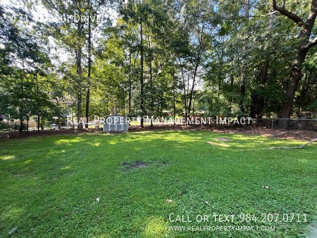 Building Photo - 421 Vivaldi Dr