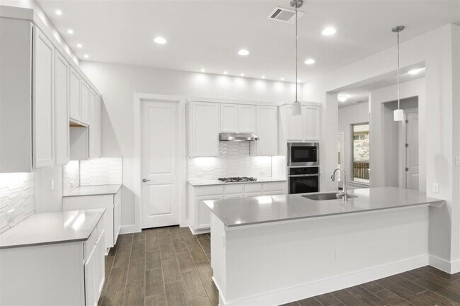 Building Photo - 200 Castlefields St