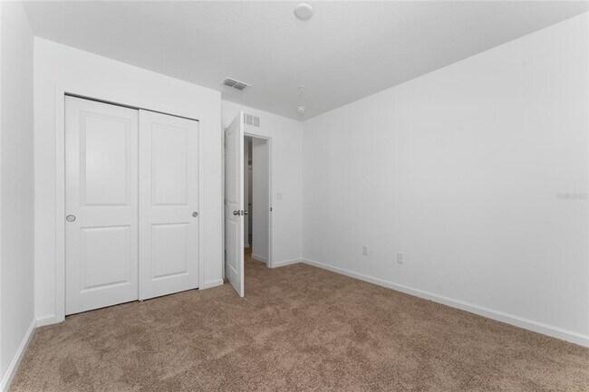 Building Photo - 9839 Walkway Dr