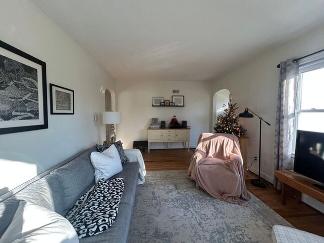 Building Photo - $1,800 | 2 Bedroom, 1 Bathroom Home | No Pets Allowed | Available for August 14th, 2026 Move In!