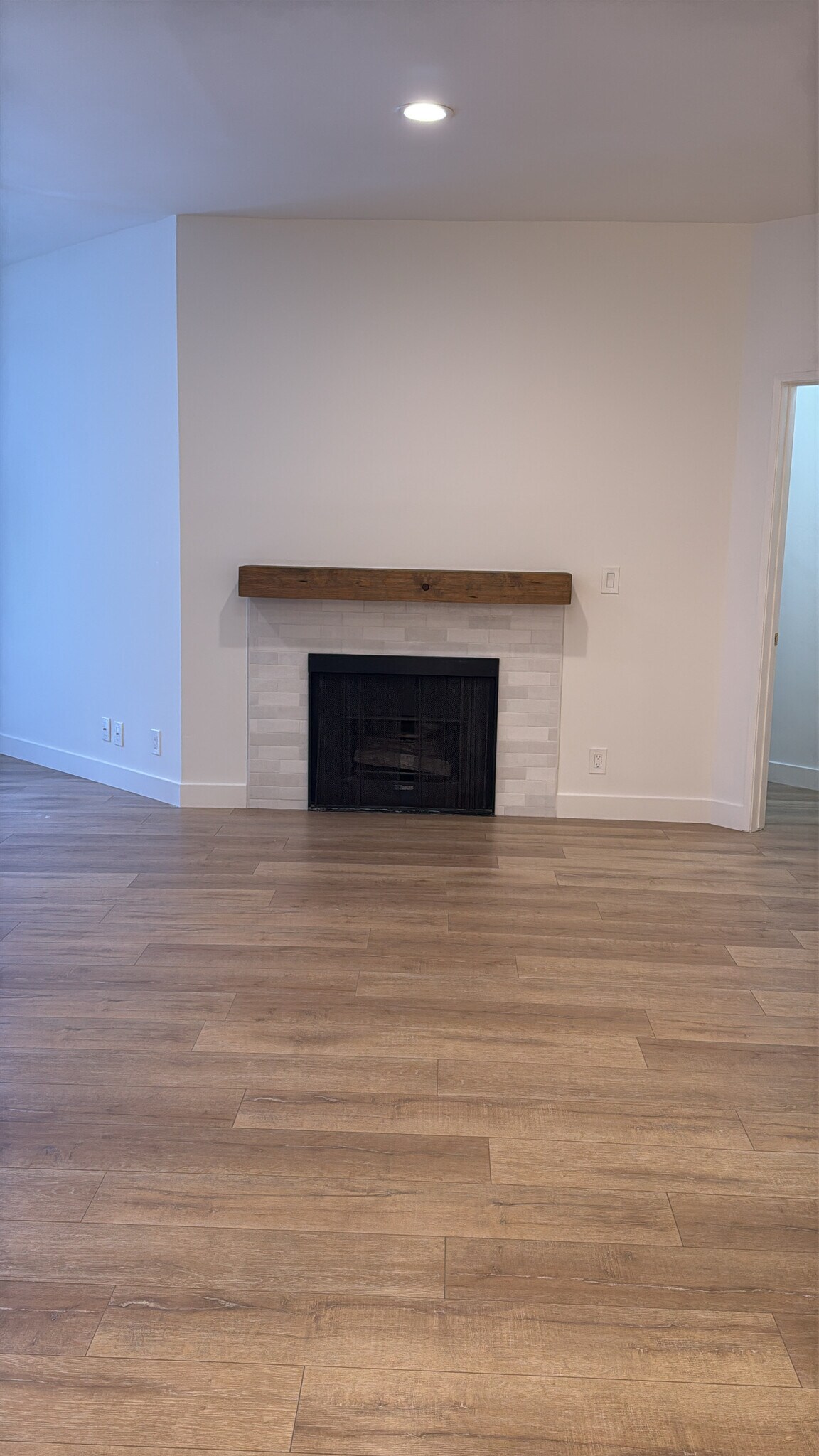 Living area - 10021 Tabor St