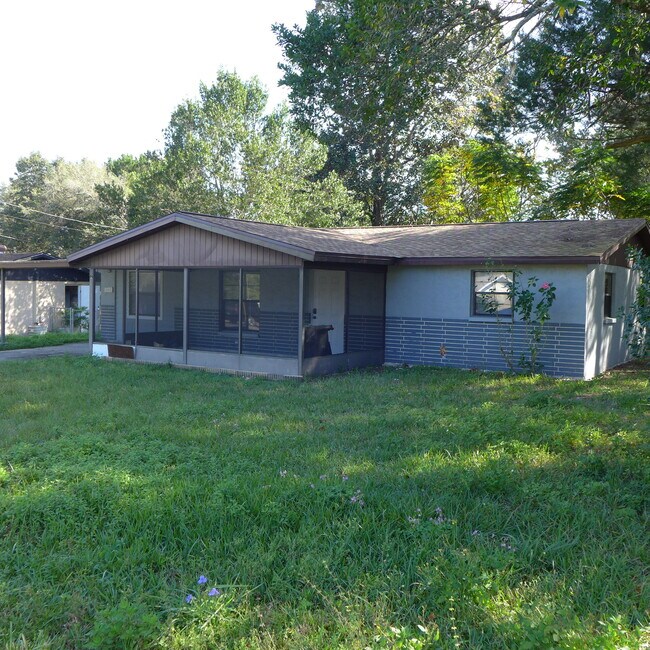 Primary Photo - 26412 Rolling Acres Dr