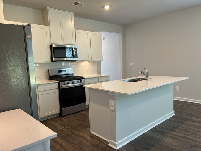 Building Photo - 6619 Japonica Ln
