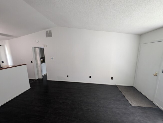 Building Photo - 785 Plant Dr