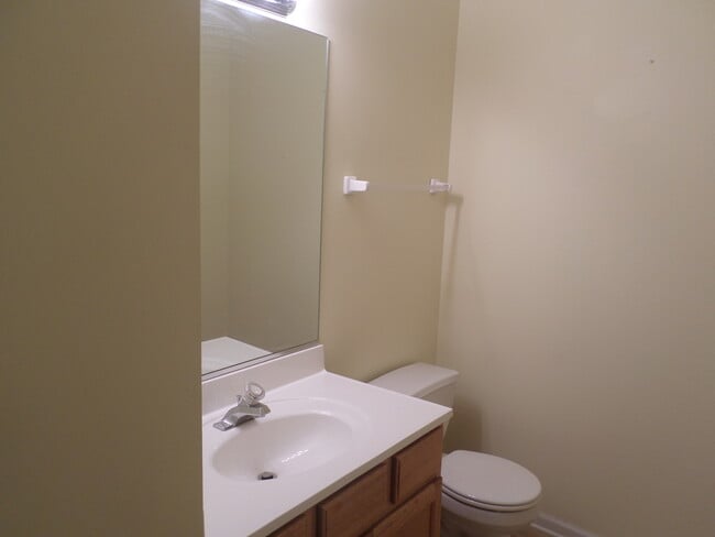 Building Photo - 652 N Hidden Prairie Ct