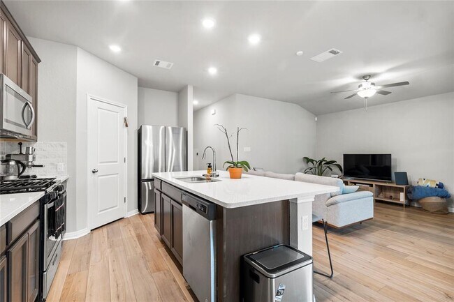 Building Photo - 11701 Copperstone Ave