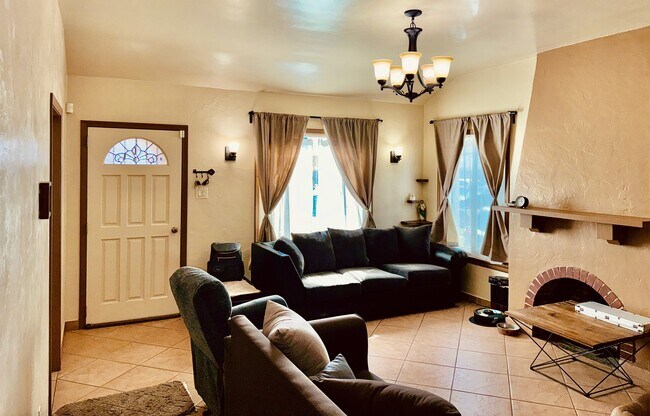 Building Photo - 2565 Kansas Ave