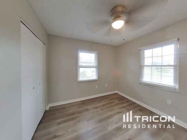 Building Photo - 6711 Lemon Tree Dr