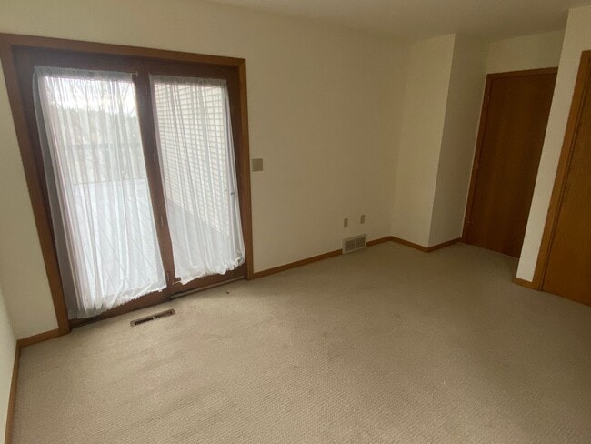 Building Photo - 3-Bedroom, 3-Full Bath Single Family Home with Amazing City Views