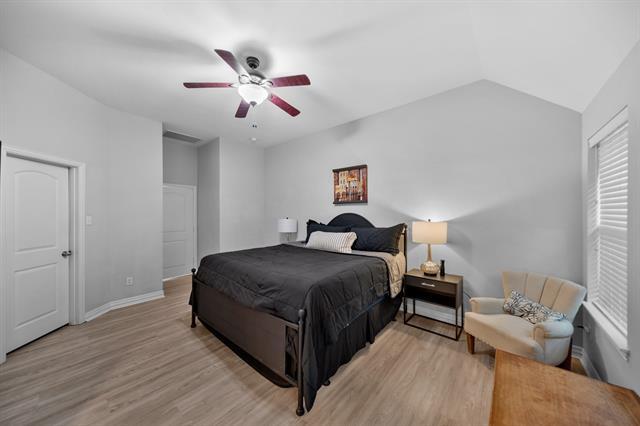 Building Photo - 674 Burr Oak Dr