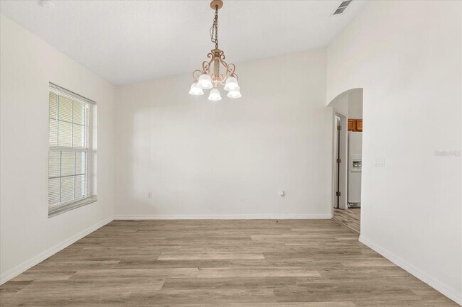 Building Photo - 410 Central Mariners Dr