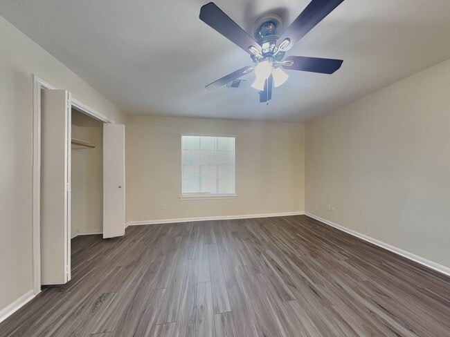 Building Photo - 11639 Idlebrook Dr