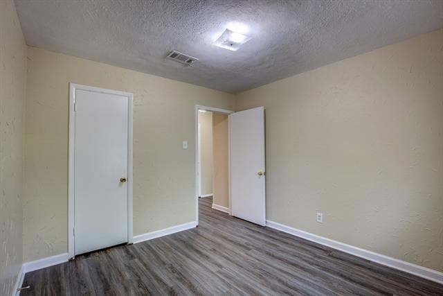 Building Photo - 820 Collin Dr