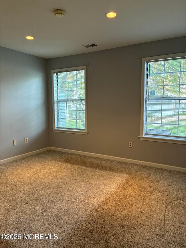 Building Photo - 419 Hancock Pl