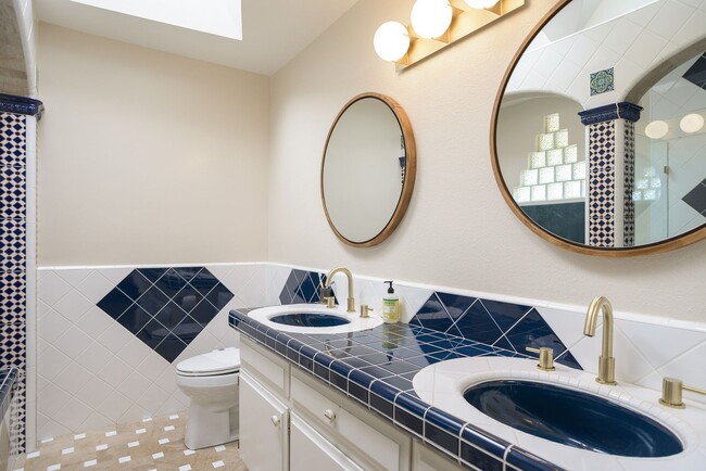 Building Photo - ***Available Now - Mid-term Lease ONLY *** Single Level 3 Bedroom, 2.5 Bath home in La Costa*****