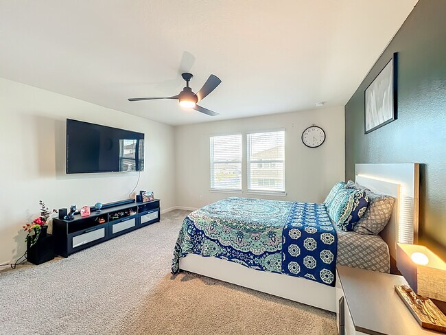 Building Photo - 1021 Savannah Palms Blvd