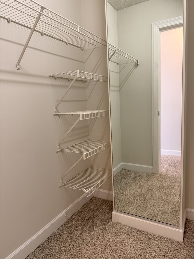 Building Photo - 407 16th St