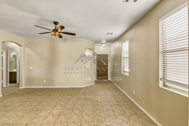 Building Photo - 44212 W Cydnee Dr