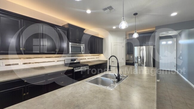 Building Photo - 41601 W Elm Dr