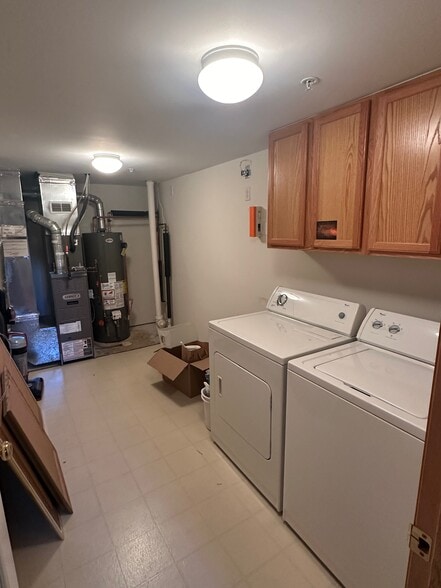 Building Photo - 14644 Sumter Ave