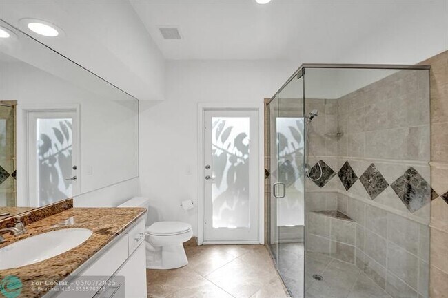 Building Photo - 2622 NW 49th St